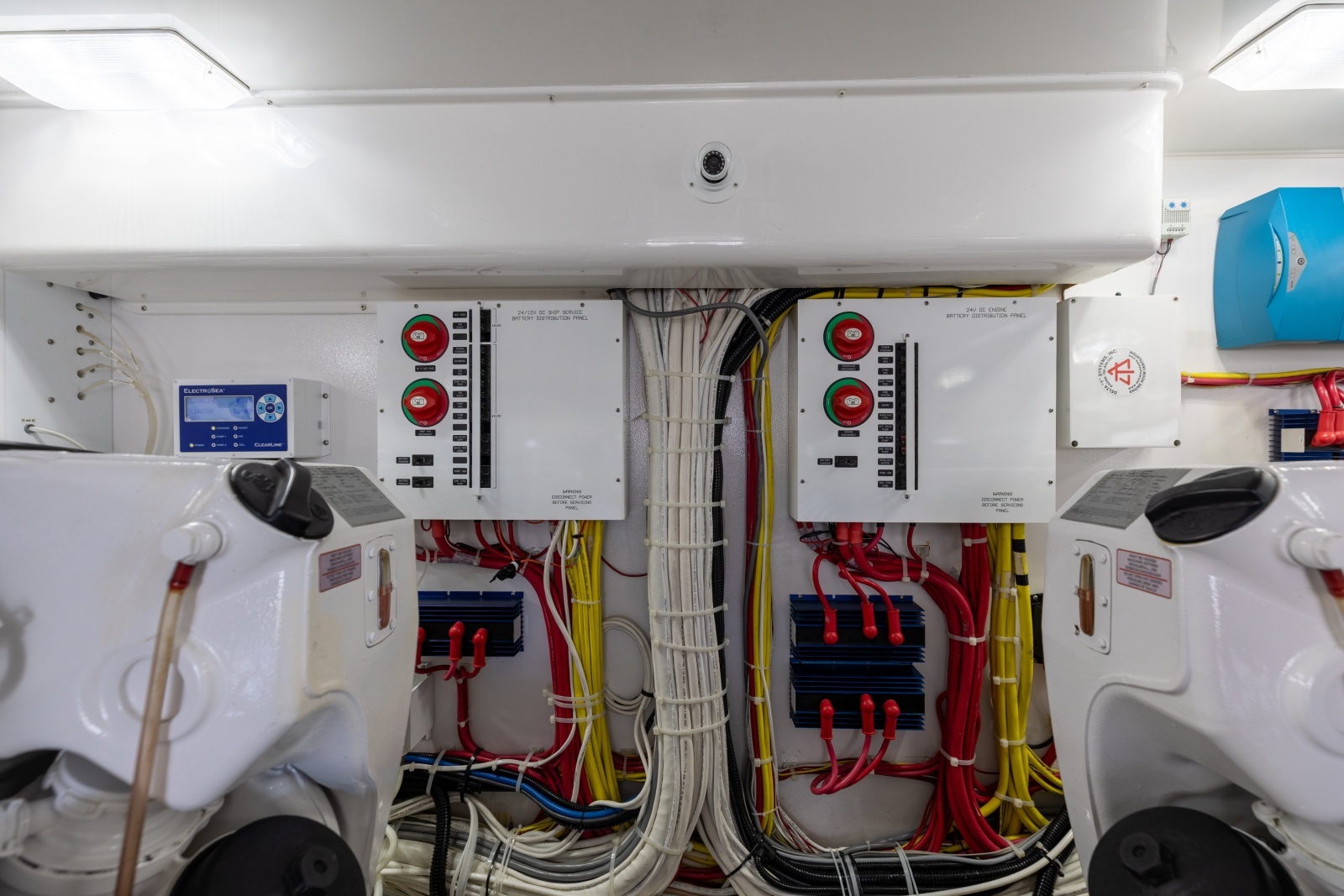 2018 52 Viking Sport Tower Wild Eagle Engine Room (1)