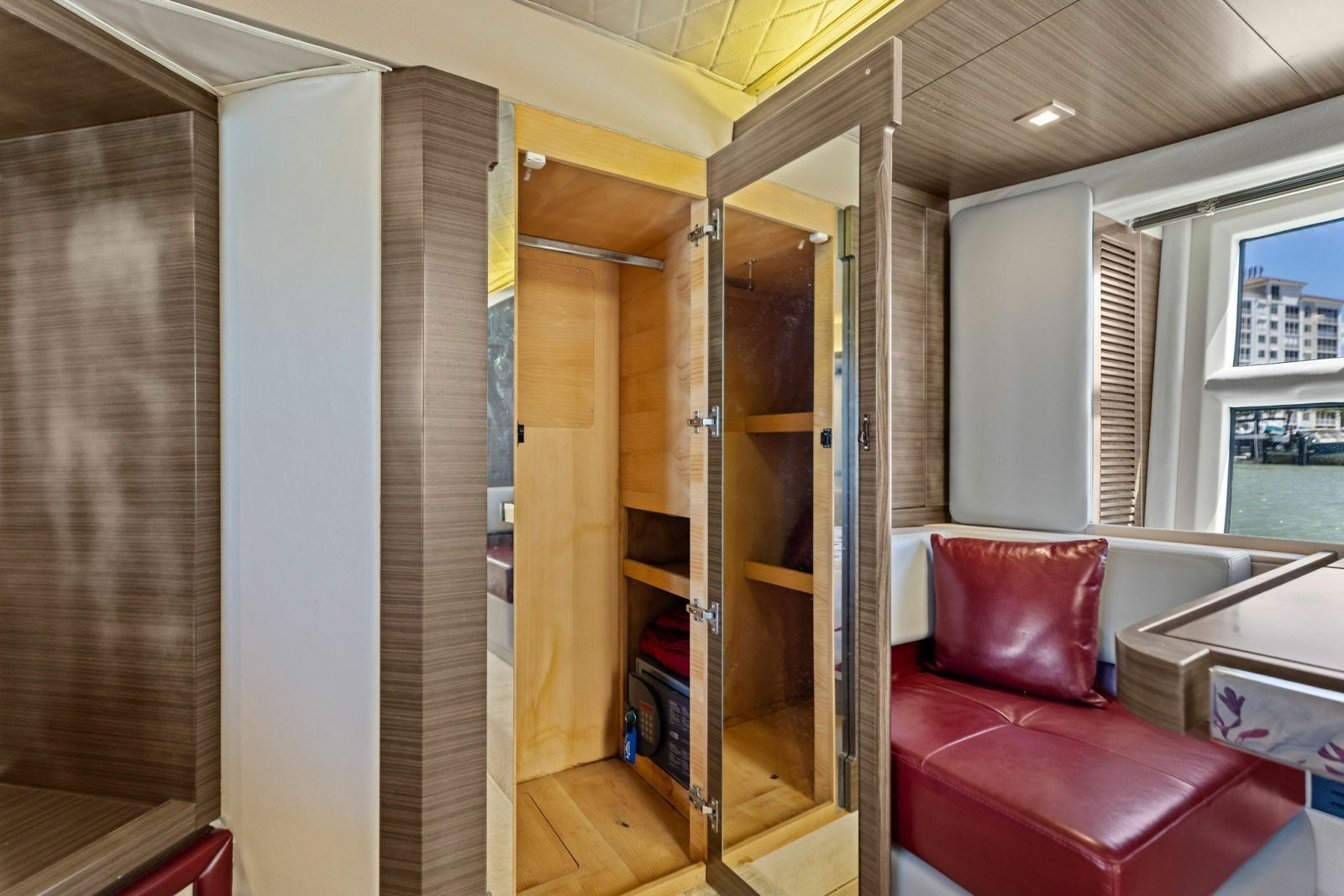 RADIO WAVES 55ft Azimut Yacht For Sale