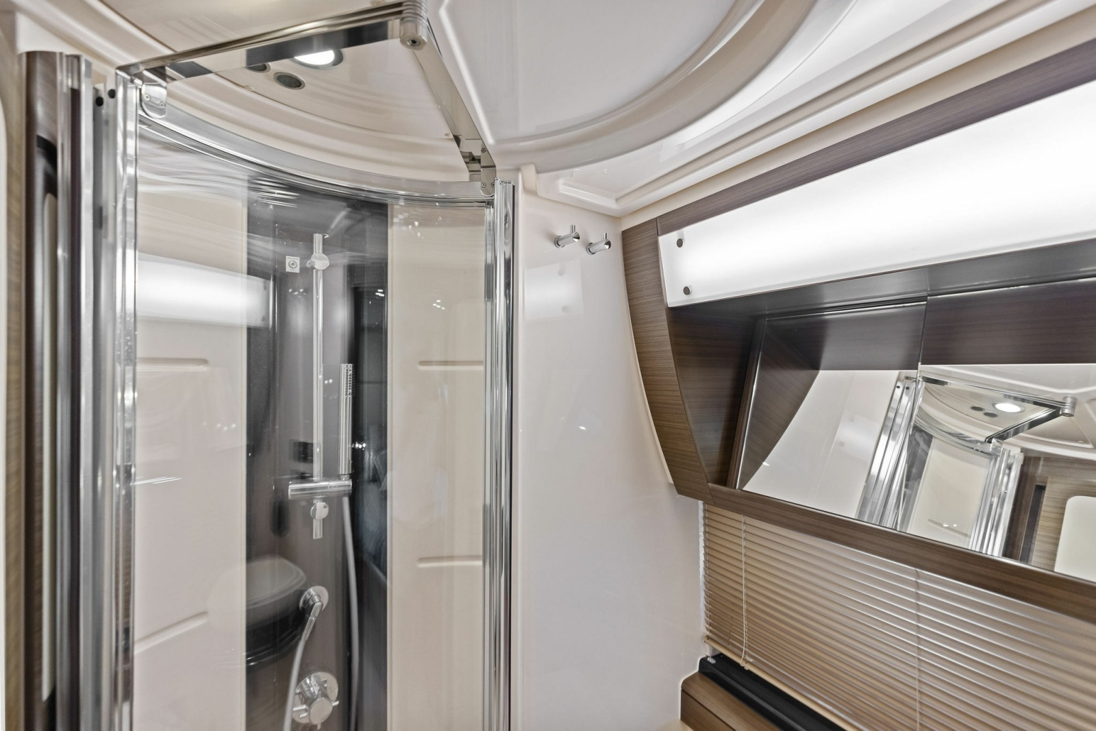 RADIO WAVES 55ft Azimut Yacht For Sale