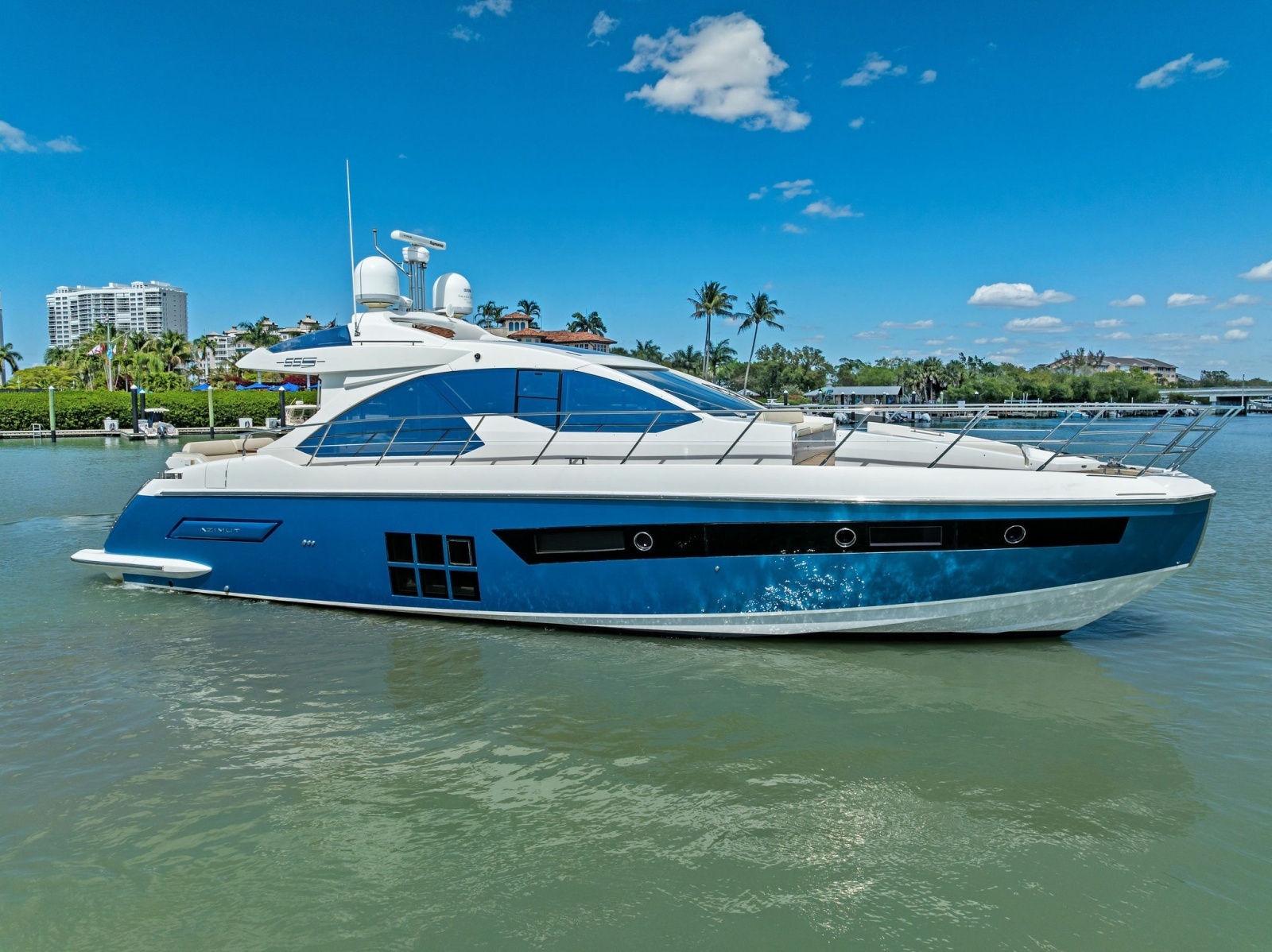 RADIO WAVES 55ft Azimut Yacht For Sale