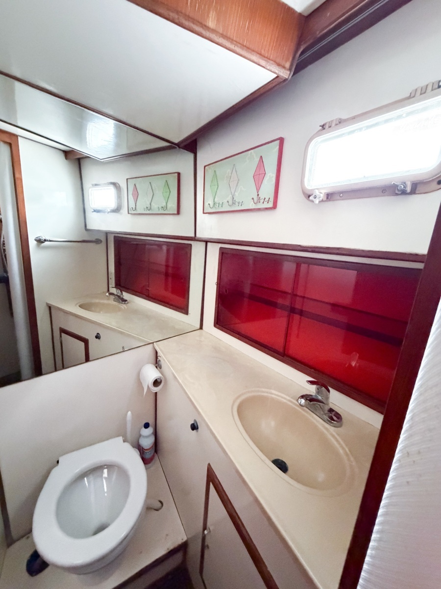 SOLIDARITY 52ft Jefferson Yacht For Sale