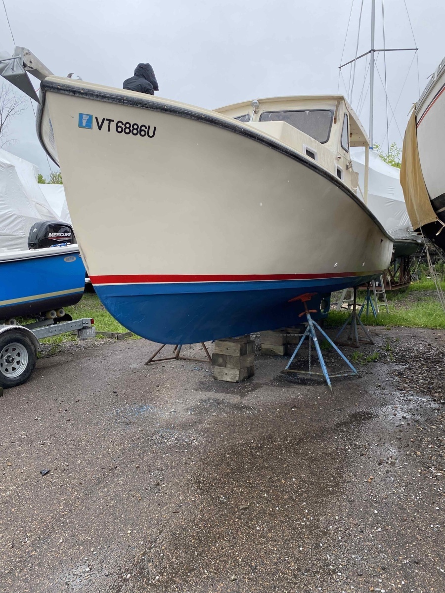 SPRAY 27ft Nauset Yacht For Sale