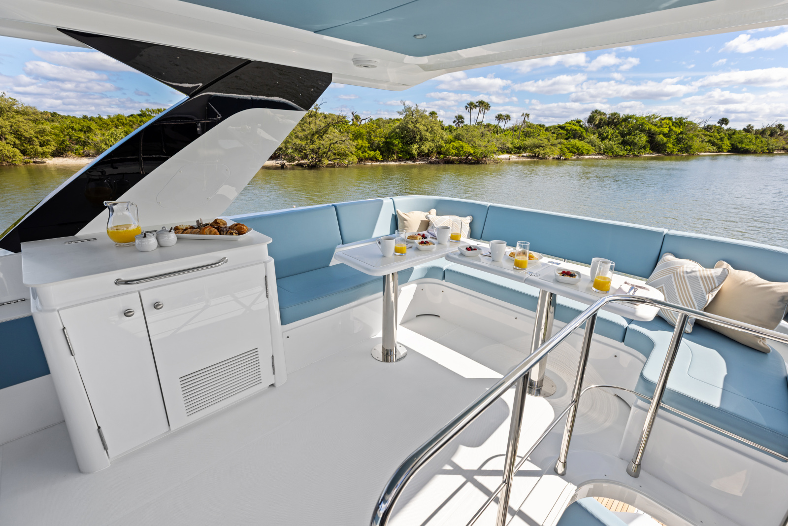 50ft Cruisers Yachts Yacht For Sale