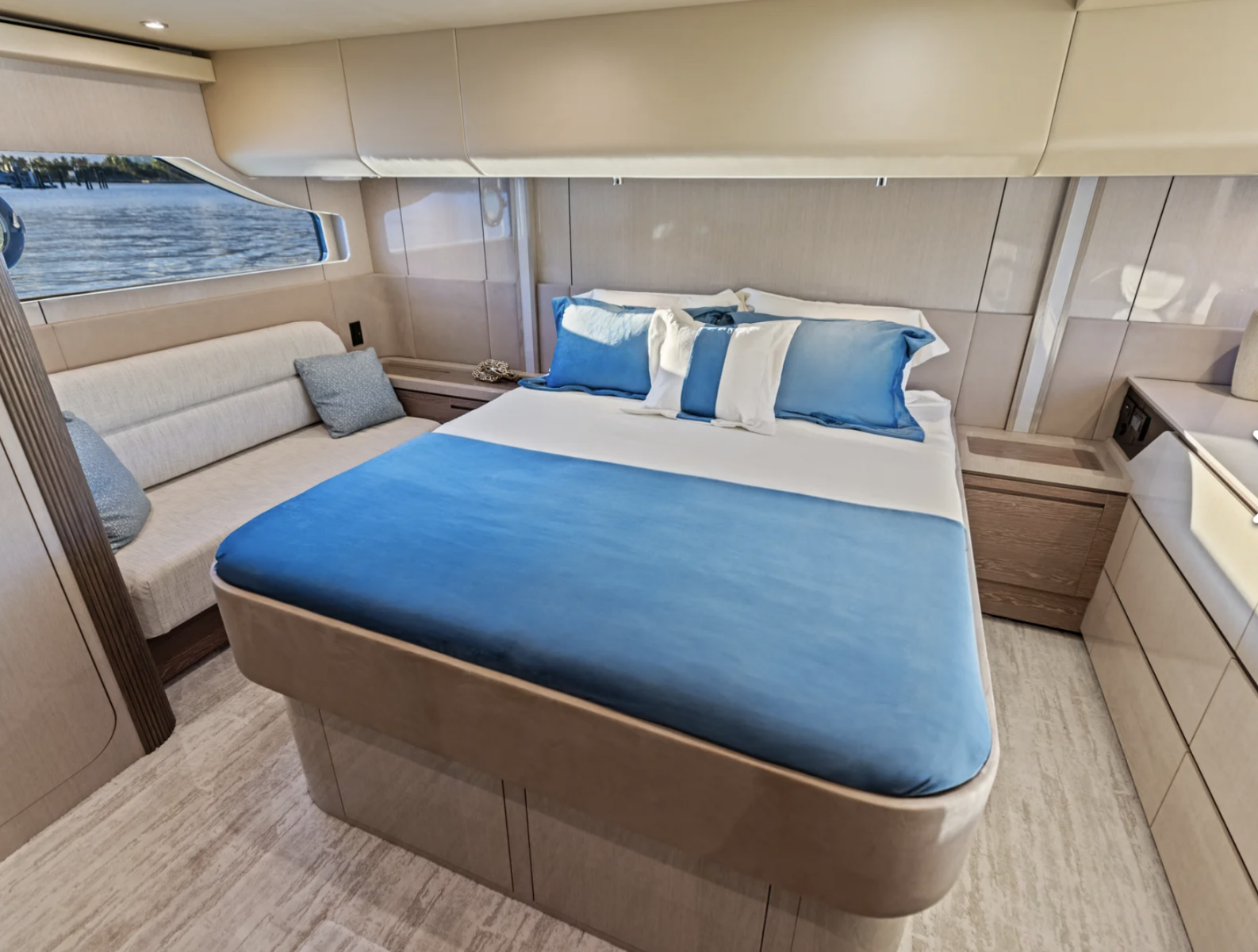 50ft Cruisers Yachts Yacht For Sale