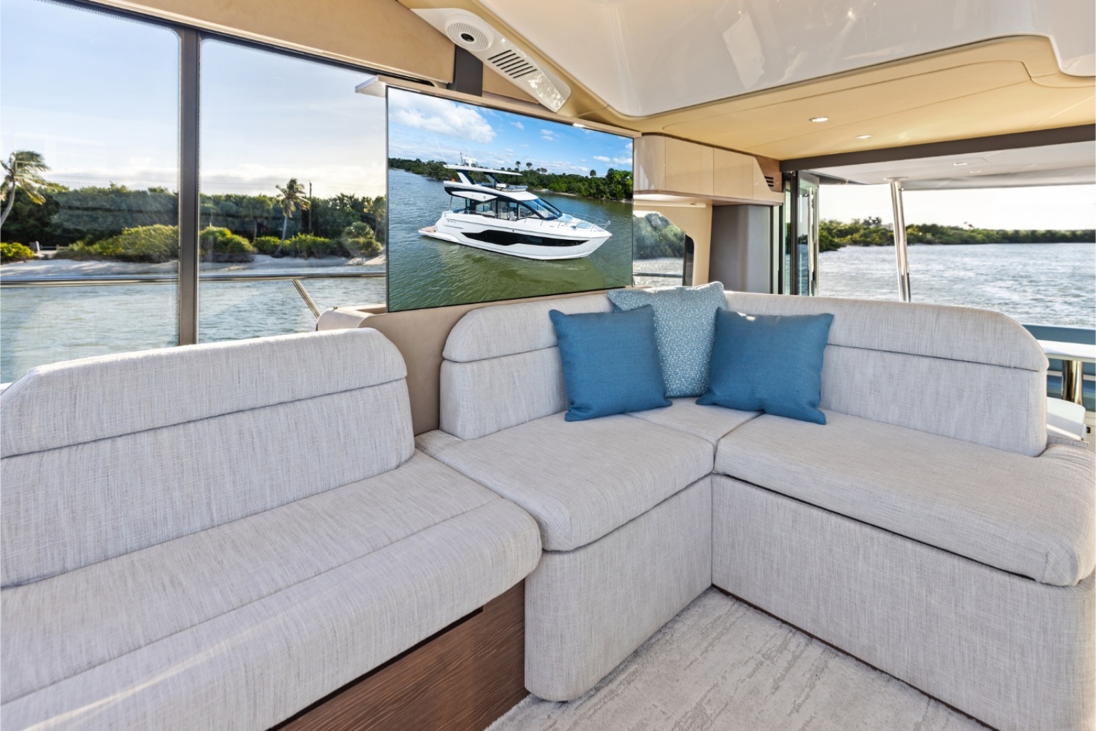 50ft Cruisers Yachts Yacht For Sale