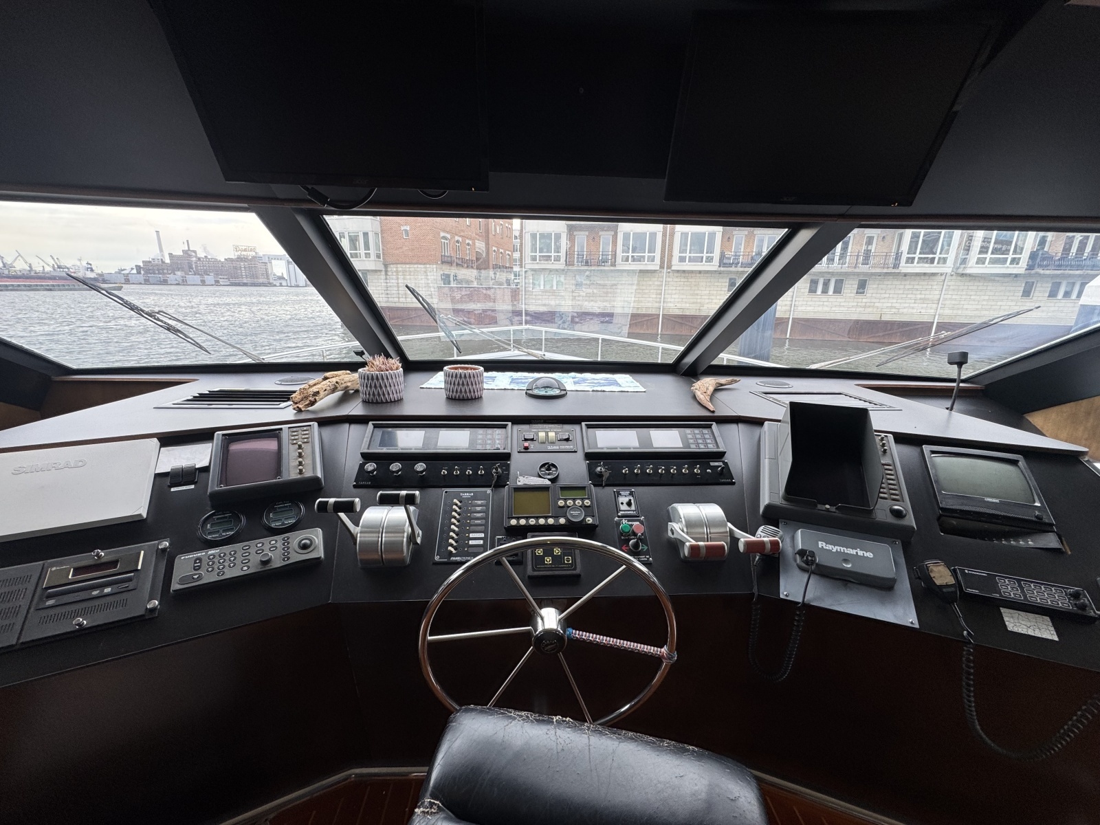 77ft Tarrab Yacht For Sale