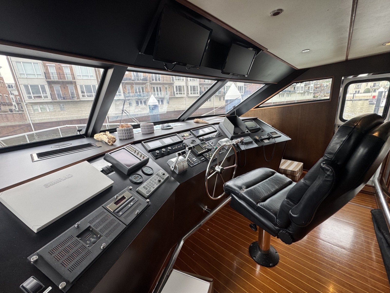 77ft Tarrab Yacht For Sale