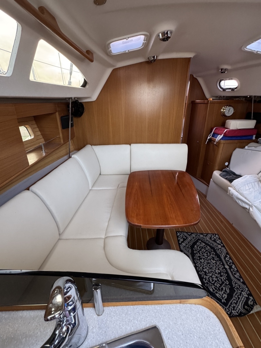 2019 Catalina 315