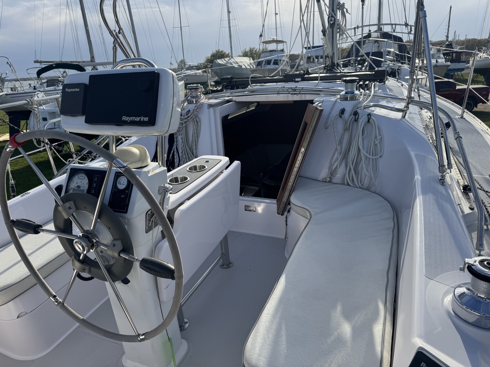 31' 2019 Catalina 315