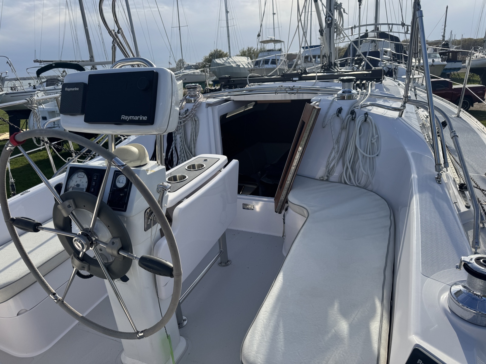 2019 Catalina 315