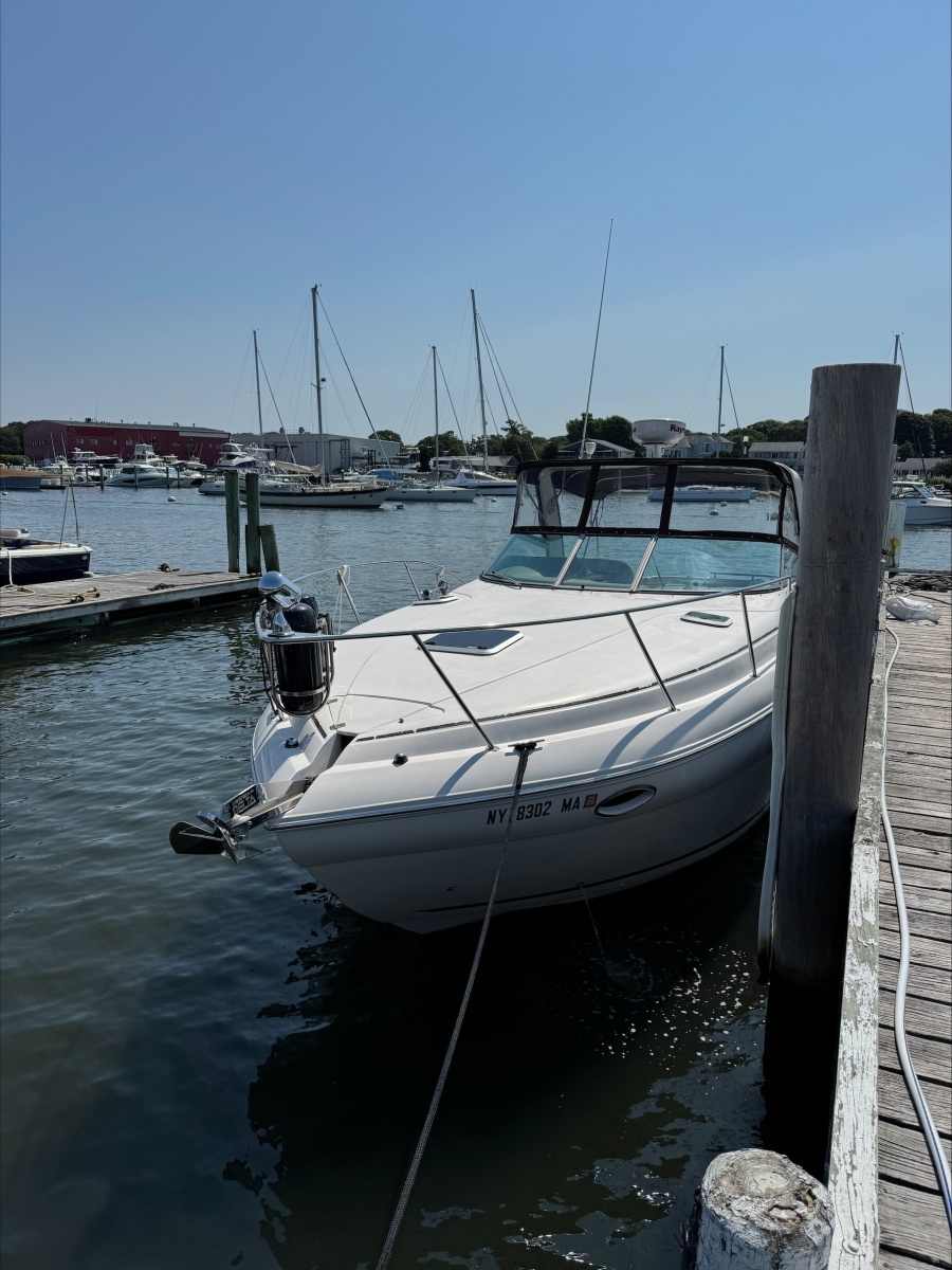 32' 2005 Rinker Fiesta Vee 32