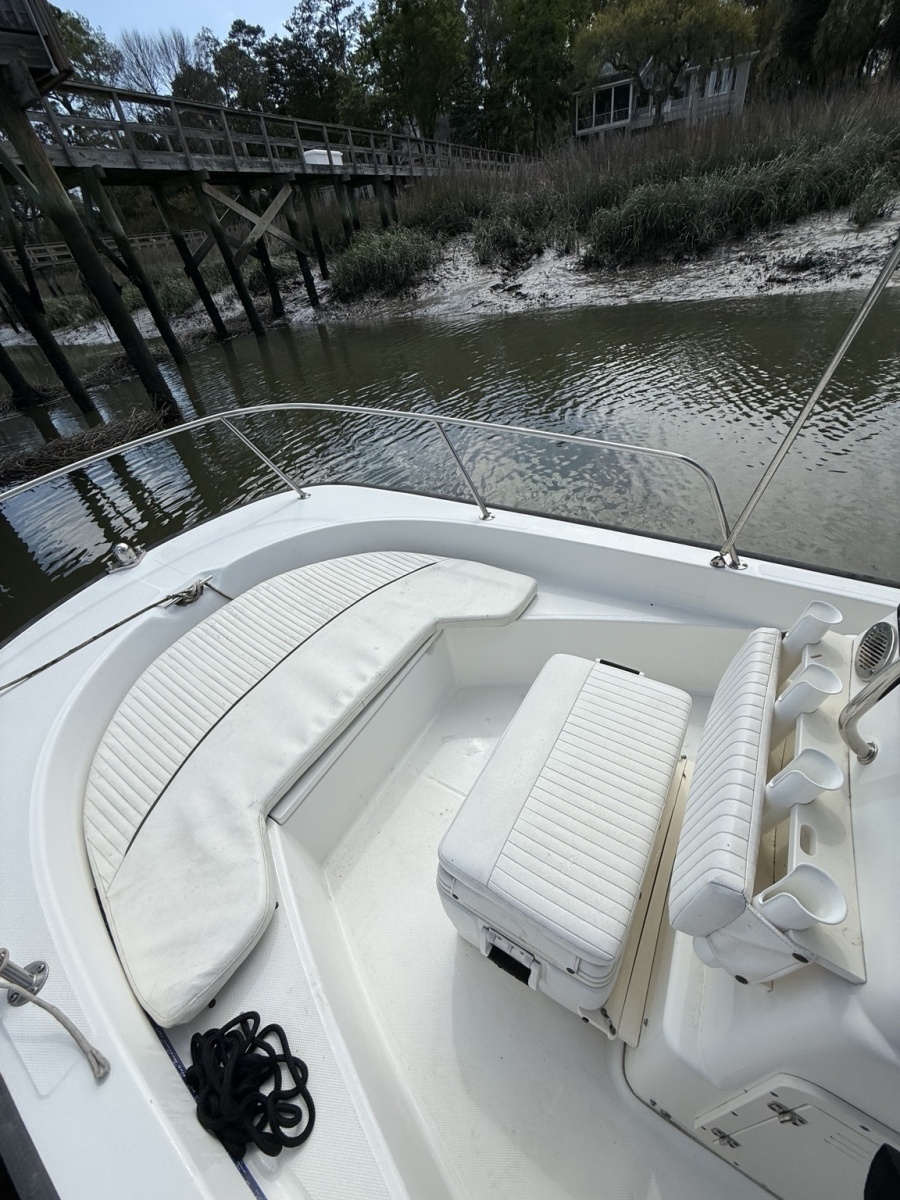 17ft Boston Whaler Yacht For Sale
