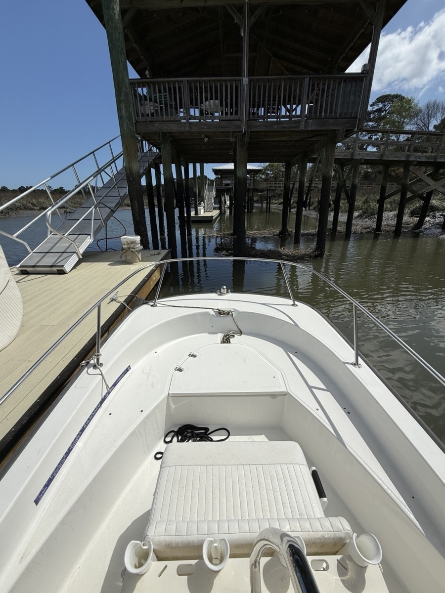 17' 2016 Boston Whaler Montauk 170