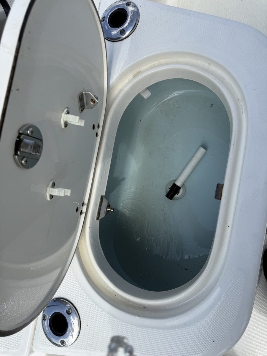 17' 2016 Boston Whaler Montauk 170