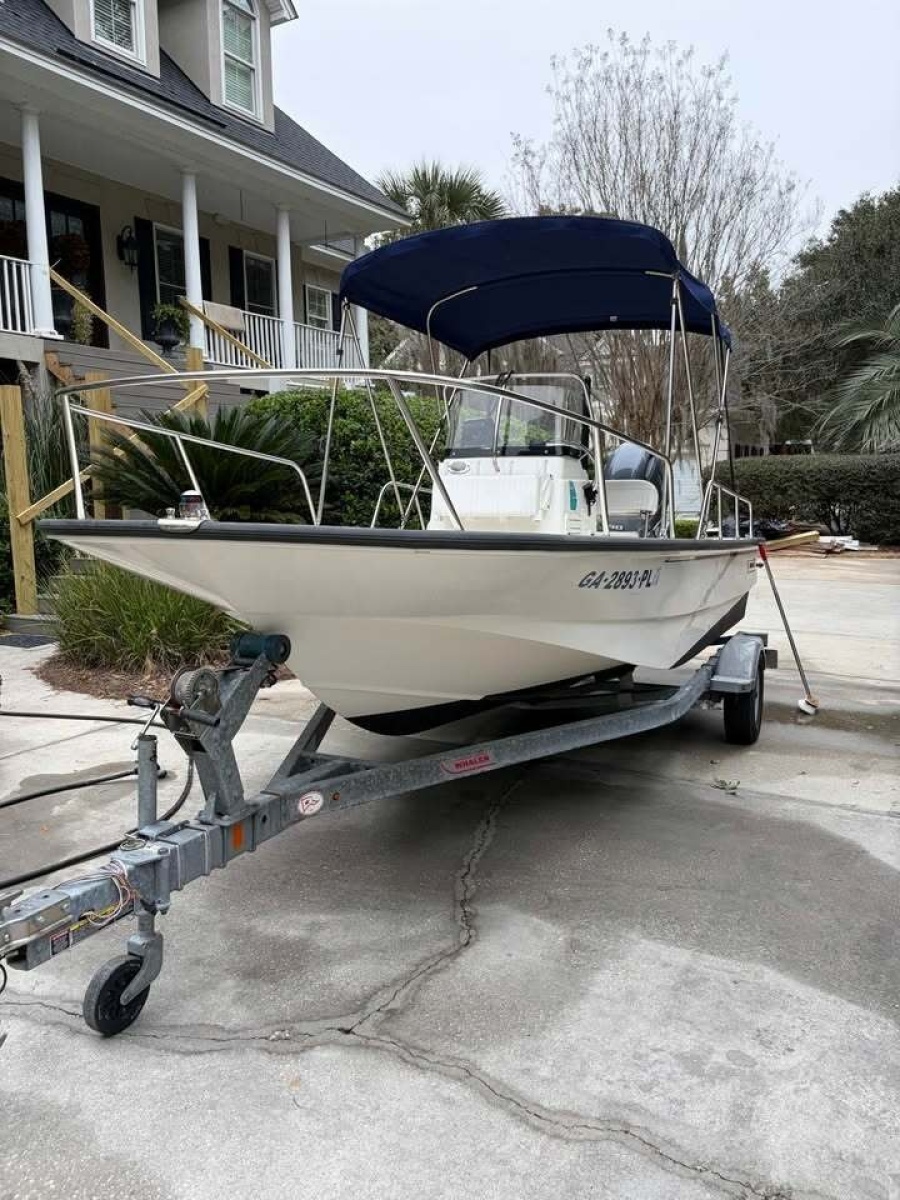 17' 2016 Boston Whaler Montauk 170