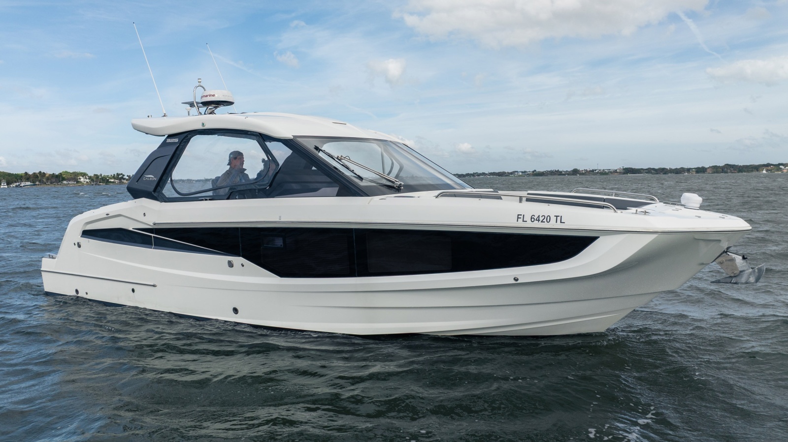 32' 2023 Galeon 