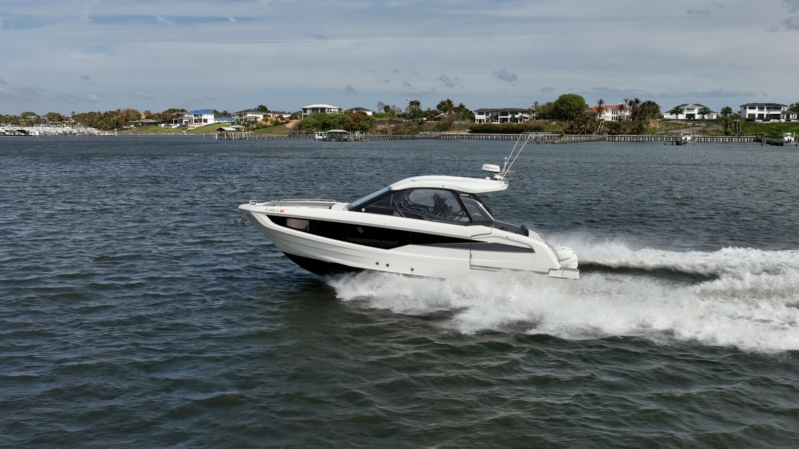 32' 2023 Galeon 