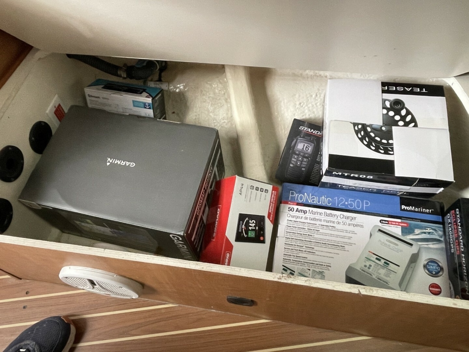 Illuminator 31ft Luhrs Yacht For Sale