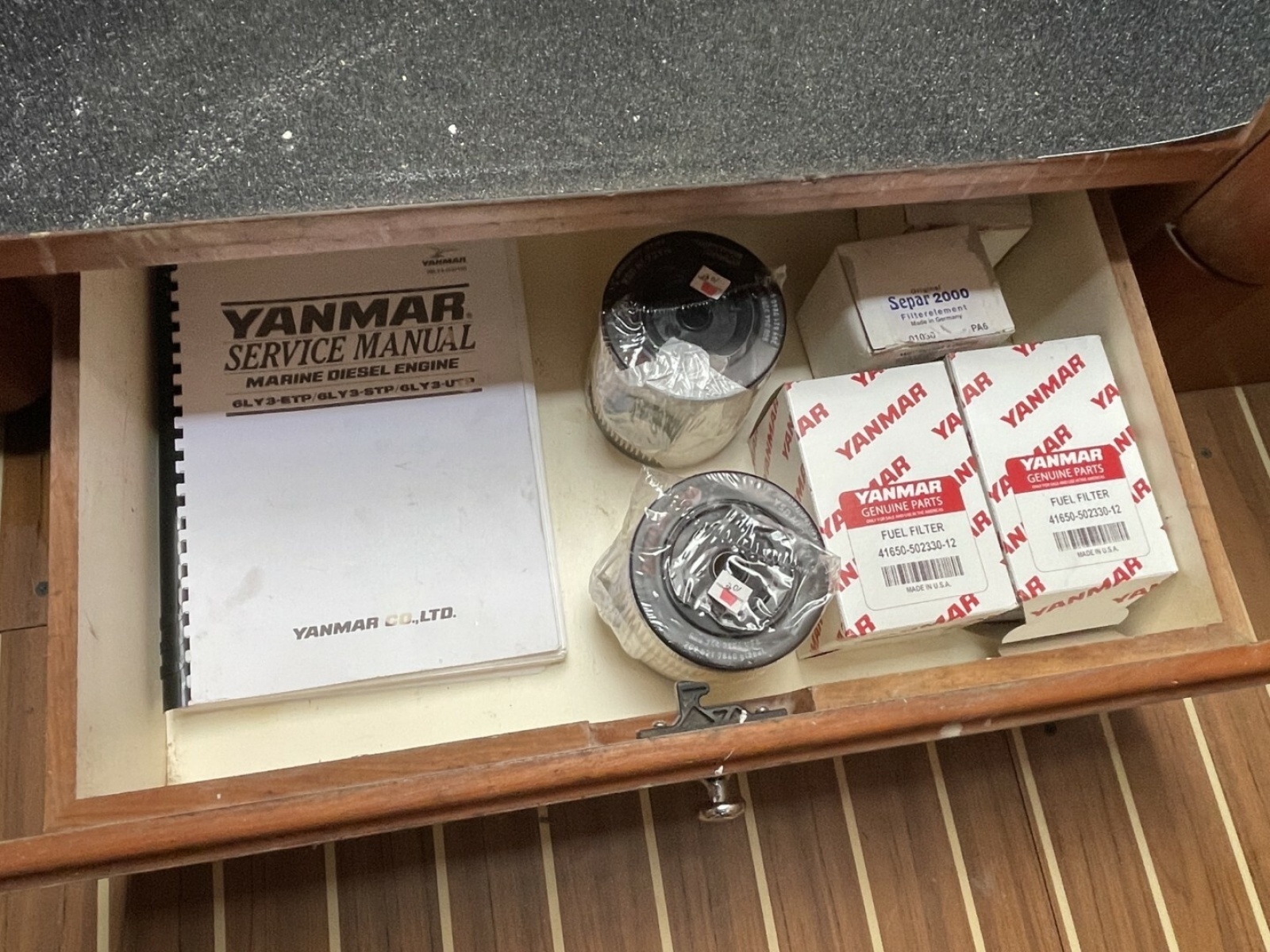 Illuminator 31ft Luhrs Yacht For Sale