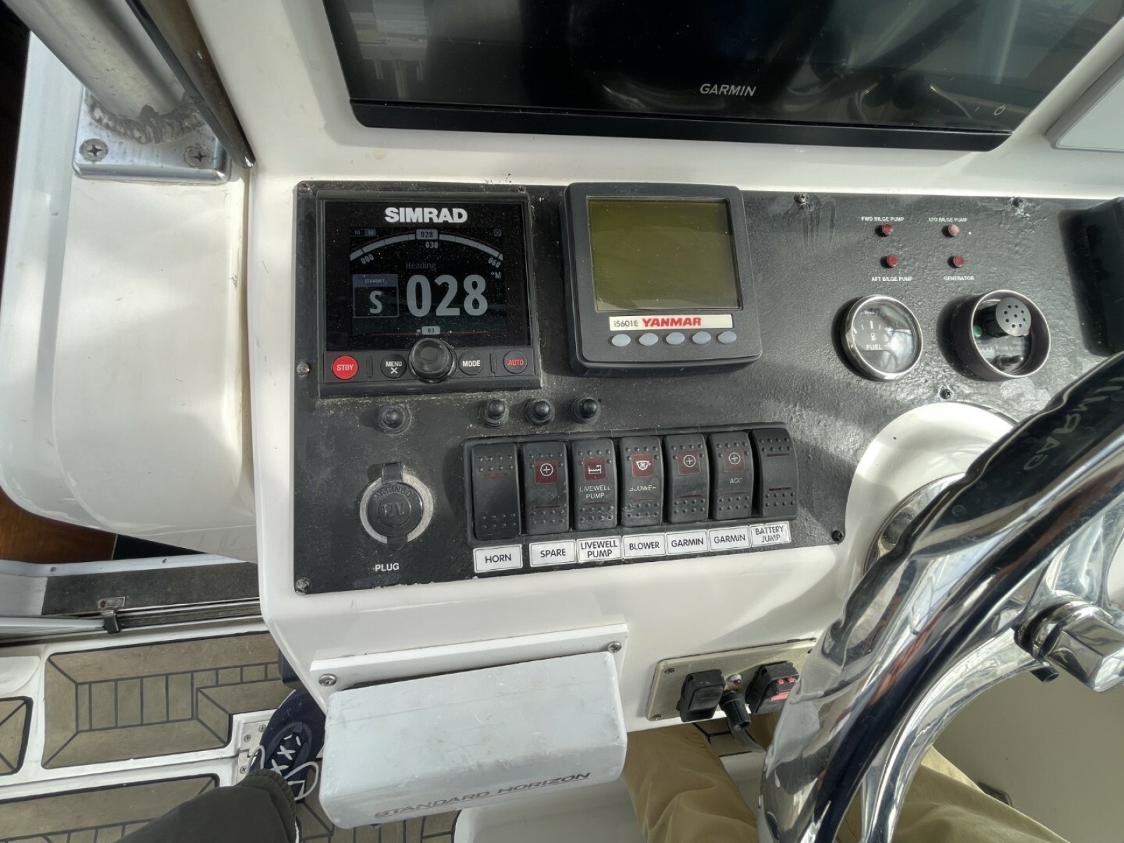 Illuminator 31ft Luhrs Yacht For Sale