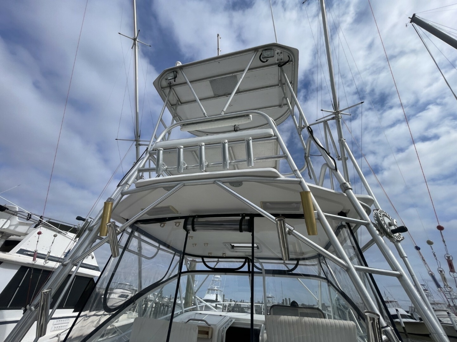 Illuminator 31ft Luhrs Yacht For Sale