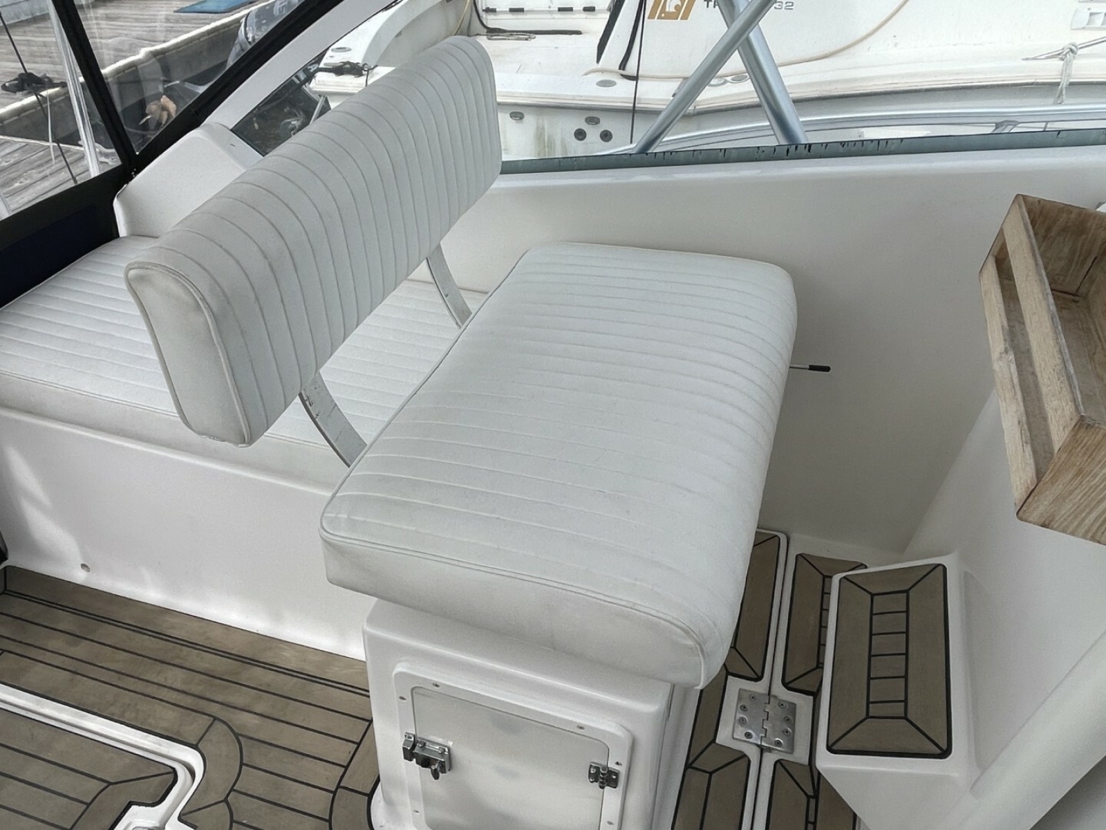 Illuminator 31ft Luhrs Yacht For Sale