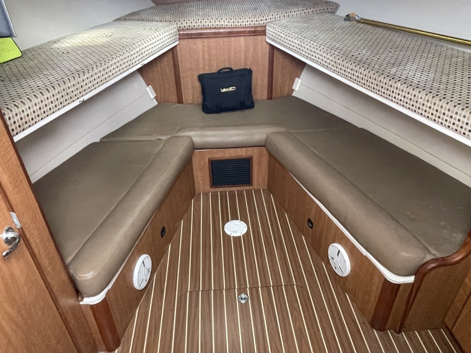 Illuminator 31ft Luhrs Yacht For Sale