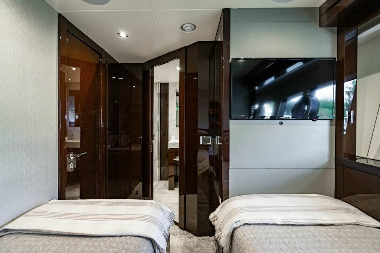 Star of the Sea 95ft Sunseeker Yacht For Sale