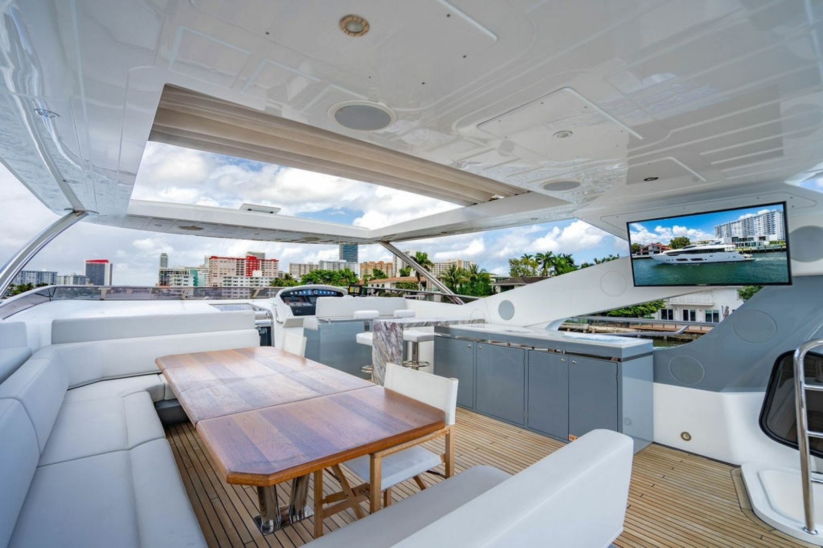 Star of the Sea 95ft Sunseeker Yacht For Sale