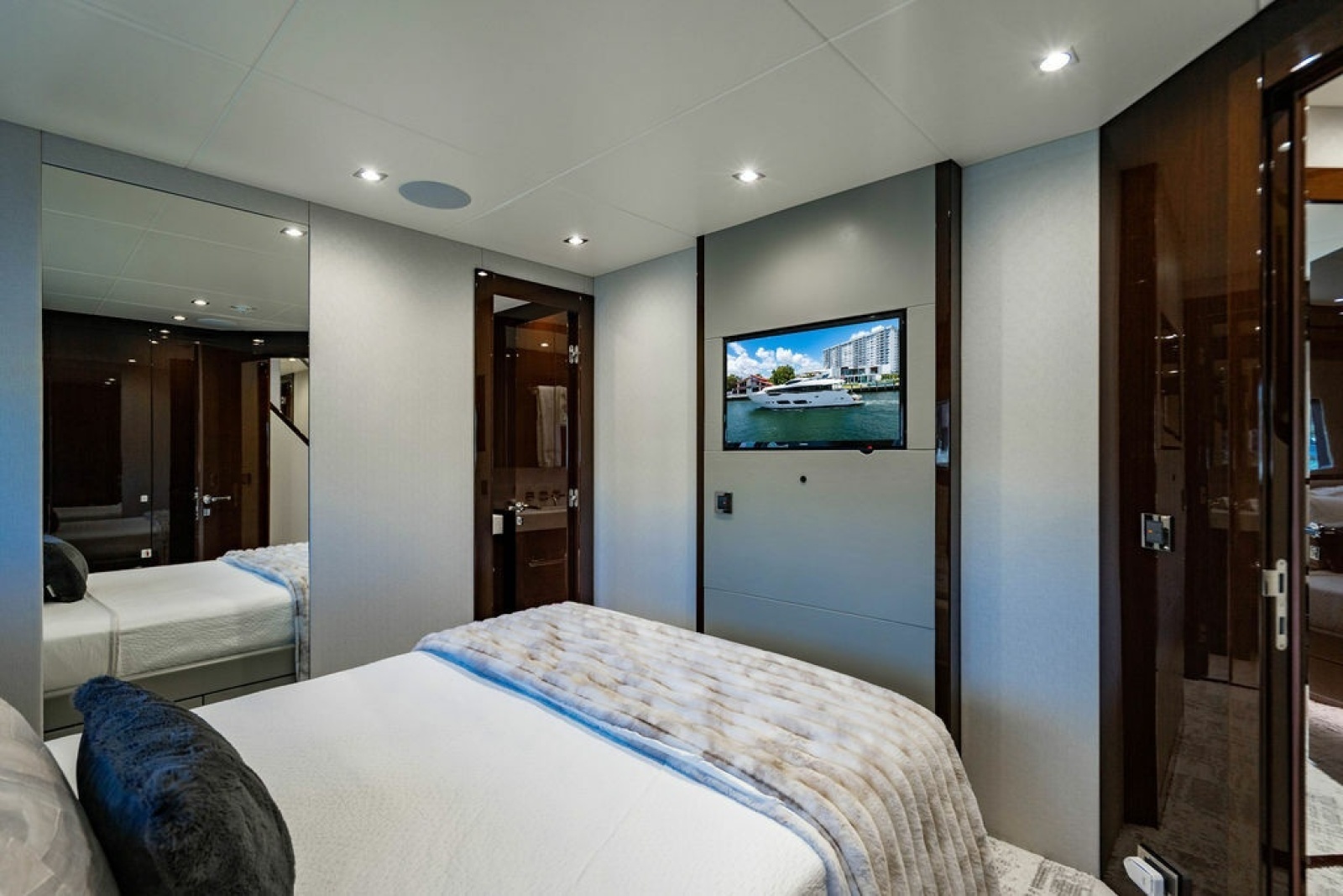 Star of the Sea 95ft Sunseeker Yacht For Sale