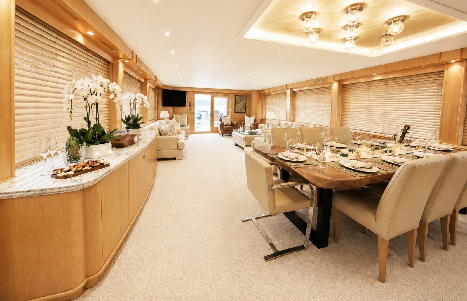 005 Main Deck Salon