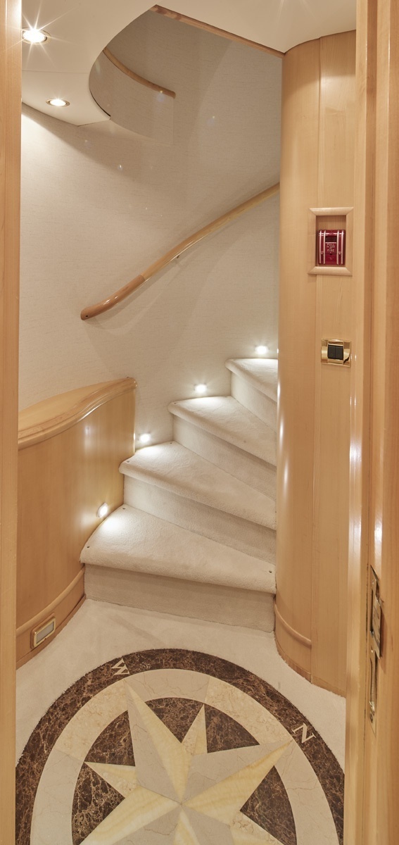 FAVOR 127ft Crescent Yacht For Sale