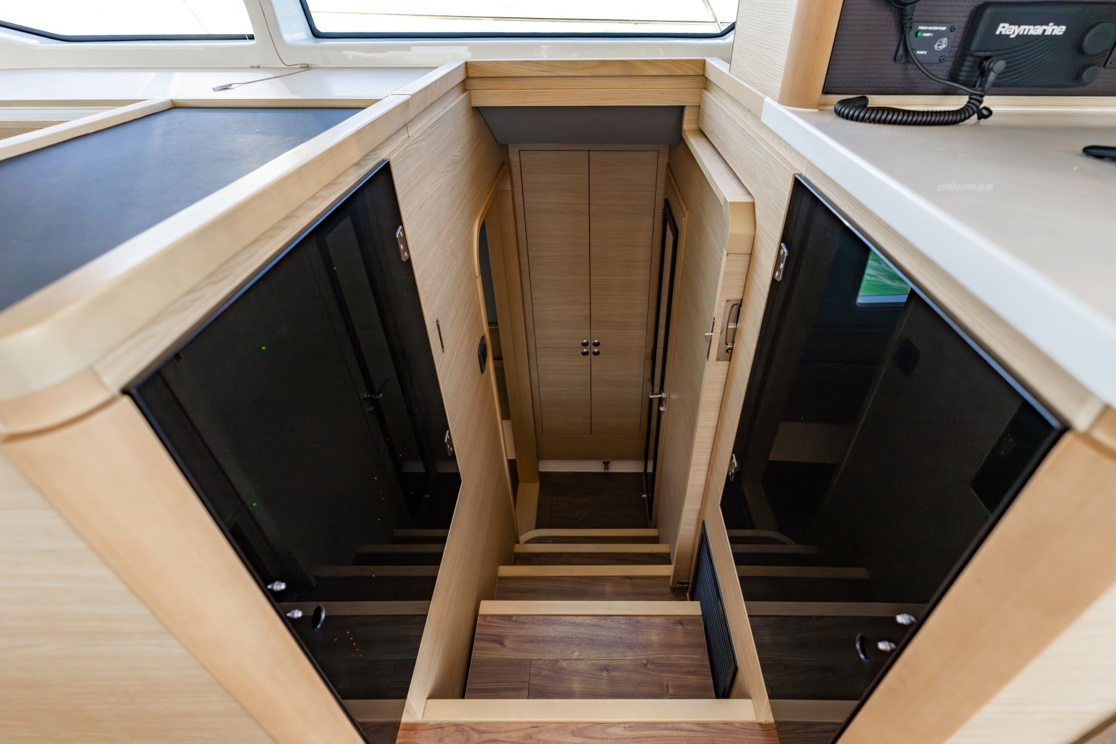 44ft Aquila Yacht For Sale