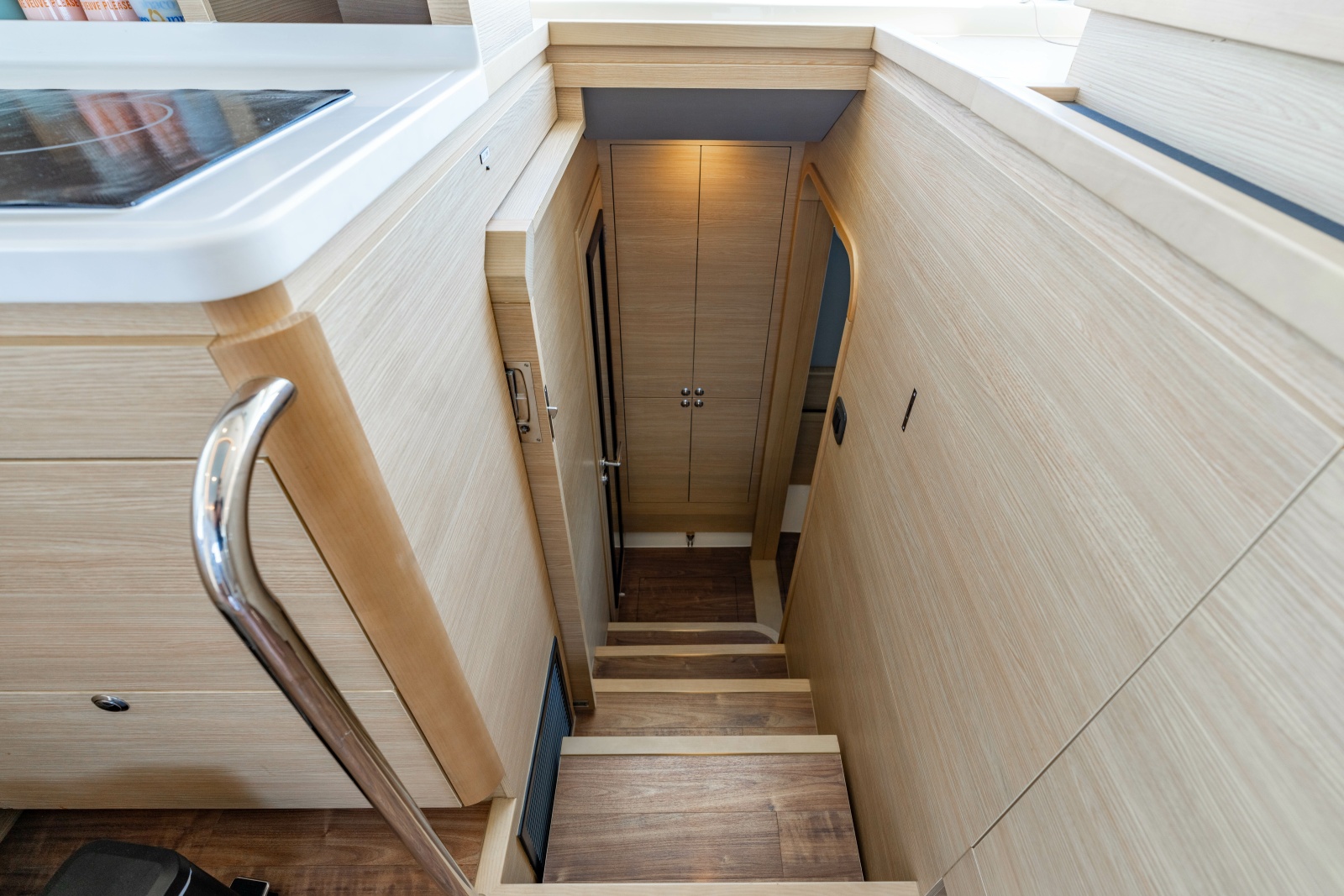 44' 2024 Aquila 44 Yacht