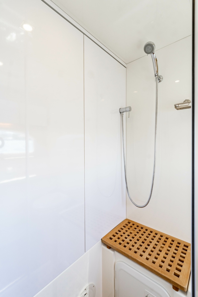 44' 2024 Aquila 44 Yacht