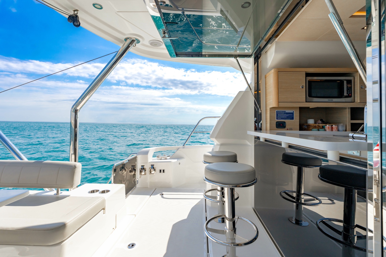 44' 2024 Aquila 44 Yacht