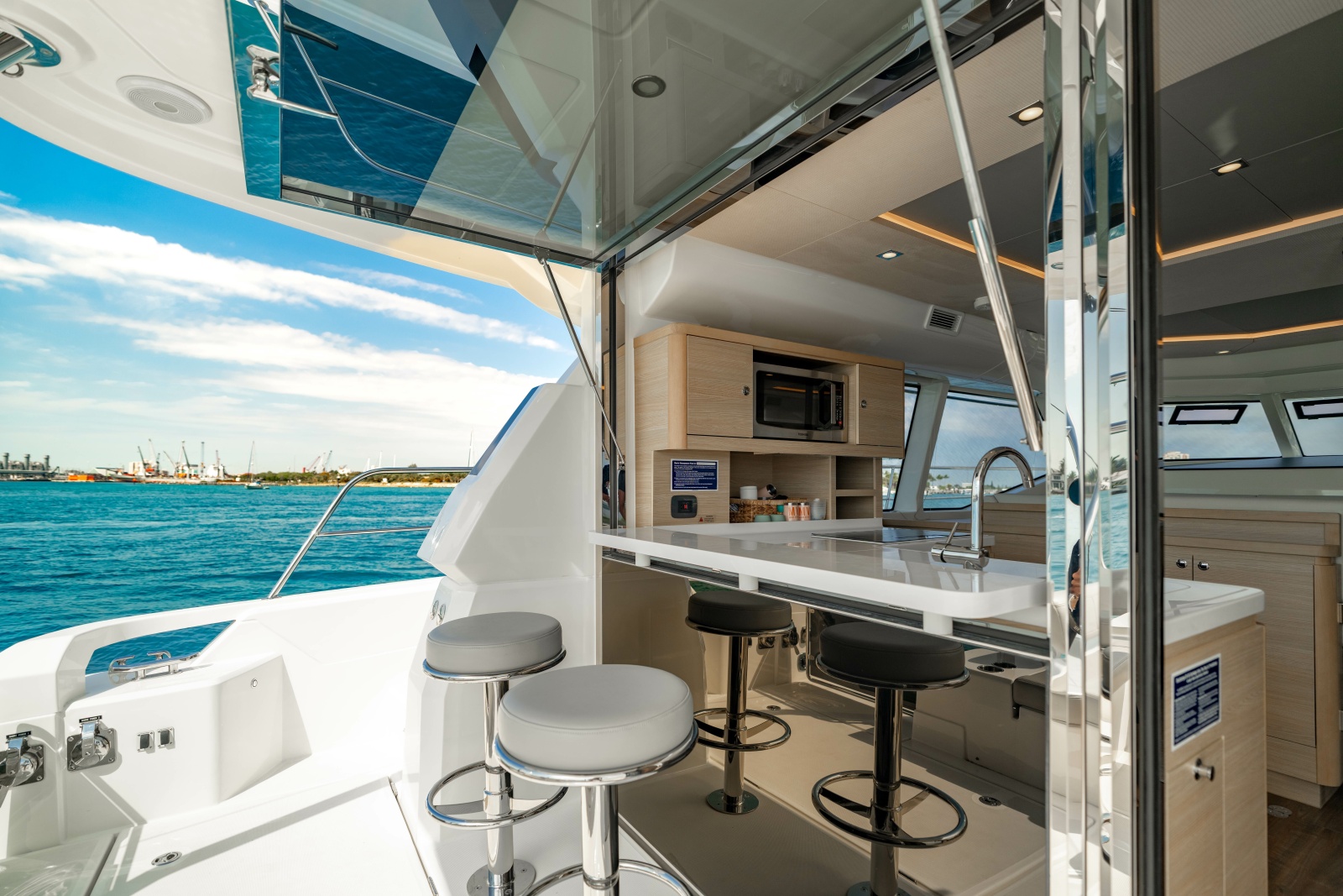 44' 2024 Aquila 44 Yacht