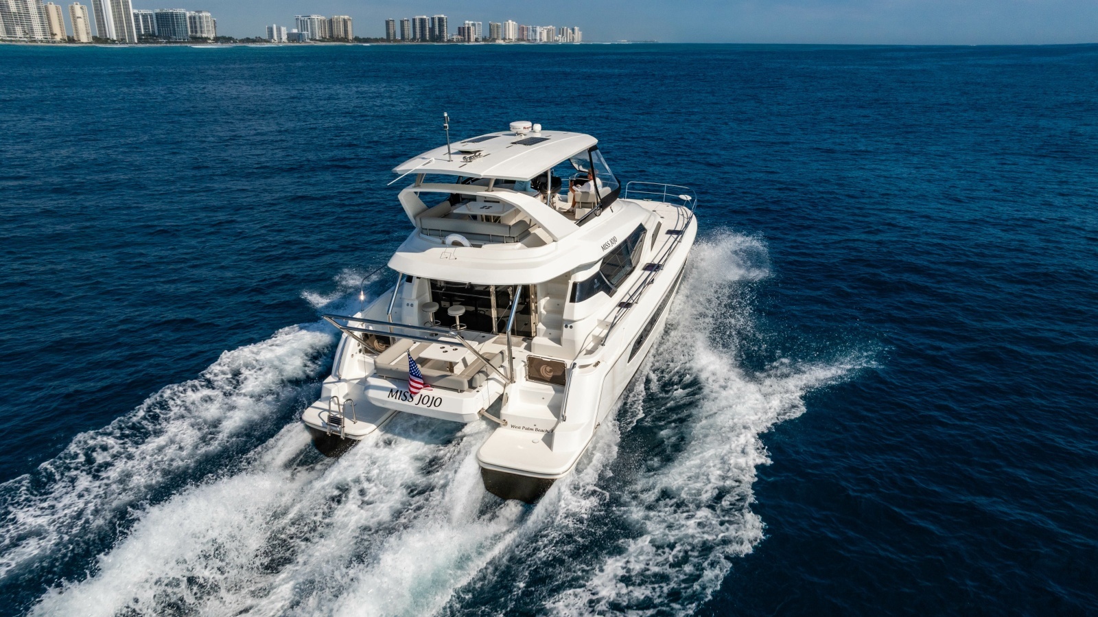 44ft Aquila Yacht For Sale