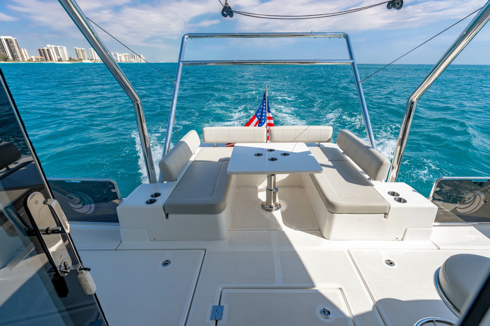 44' 2024 Aquila 44 Yacht