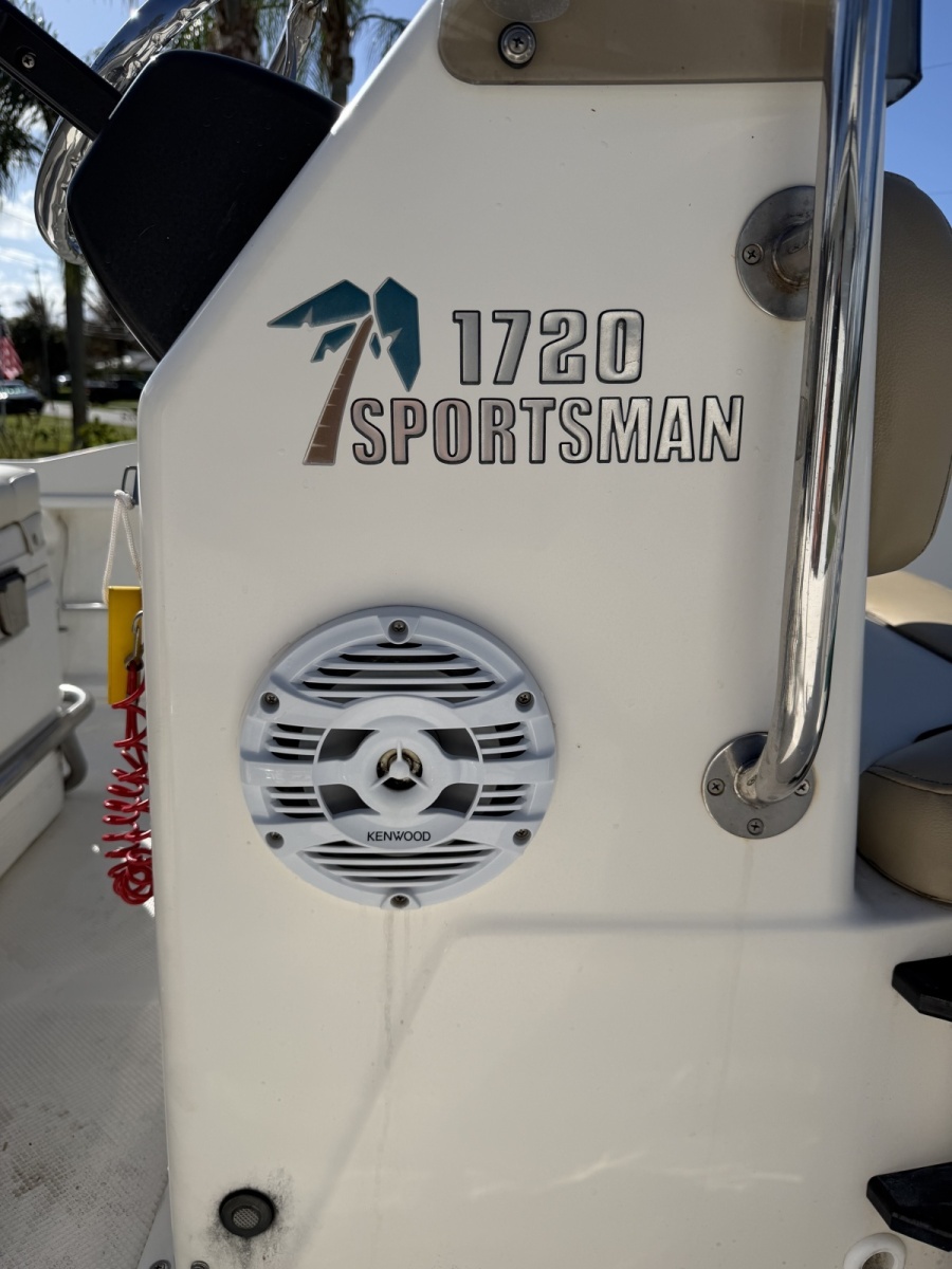 17' 2014 Key West 1720 Sportsman