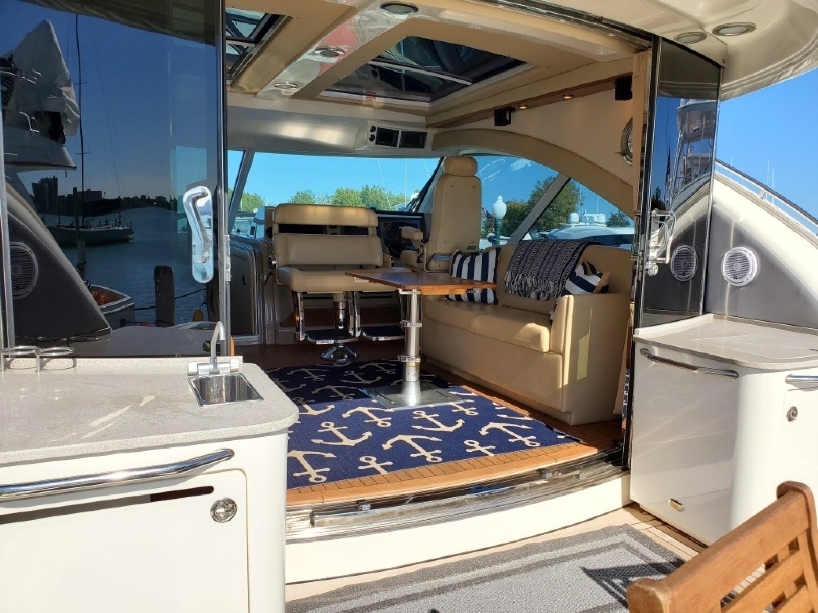 Changing Seas 60ft Sea Ray Yacht For Sale