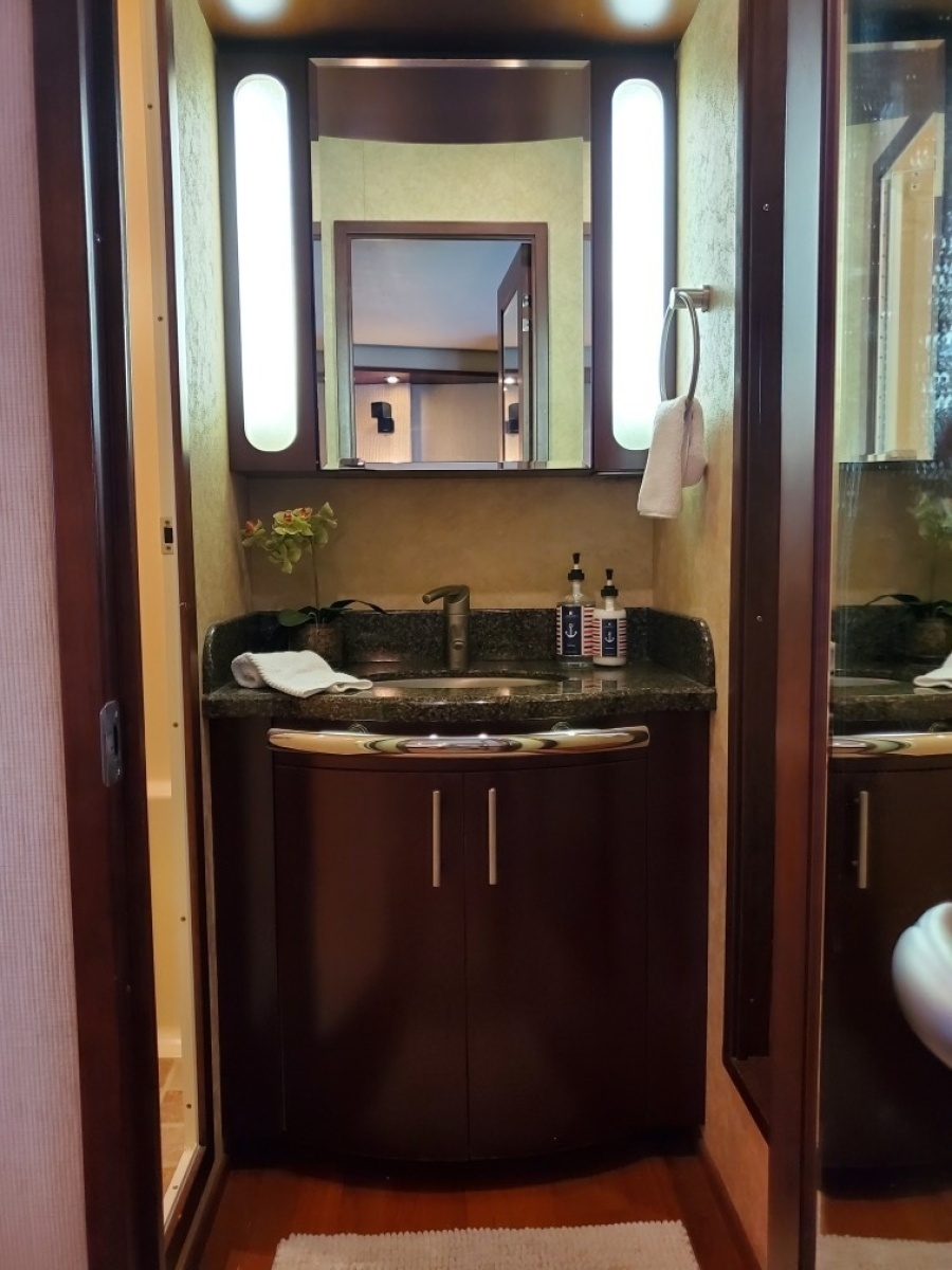 Changing Seas 60ft Sea Ray Yacht For Sale