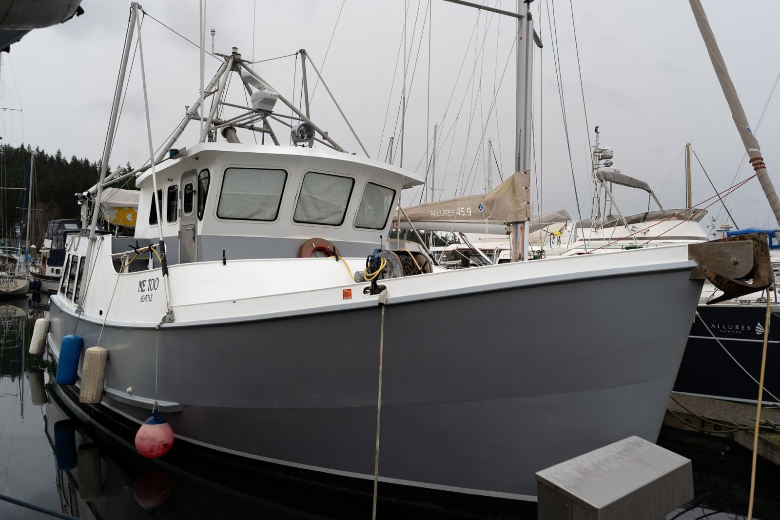 43' 1997 Custom Steel Trawler 43