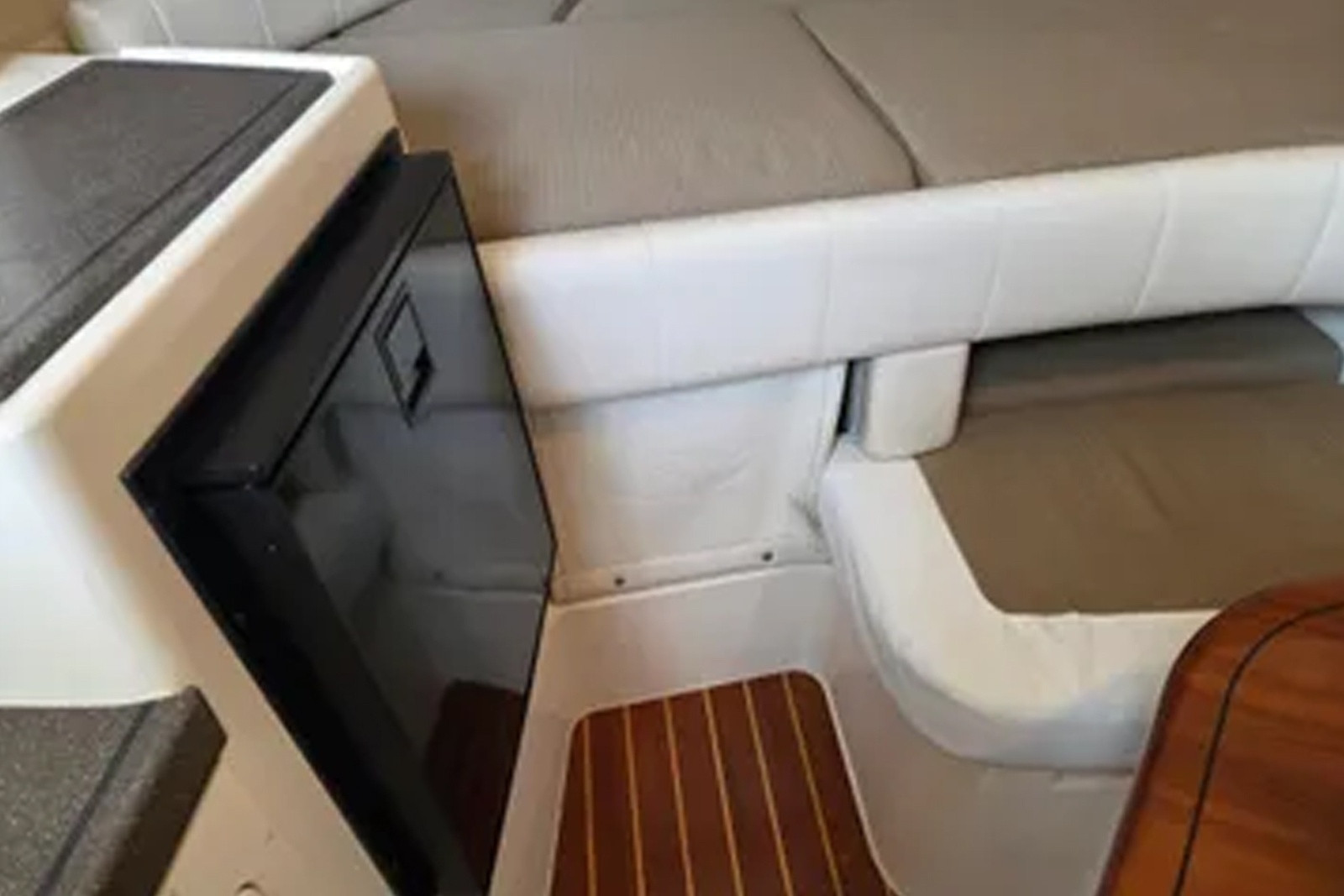 35ft Grady White Yacht For Sale