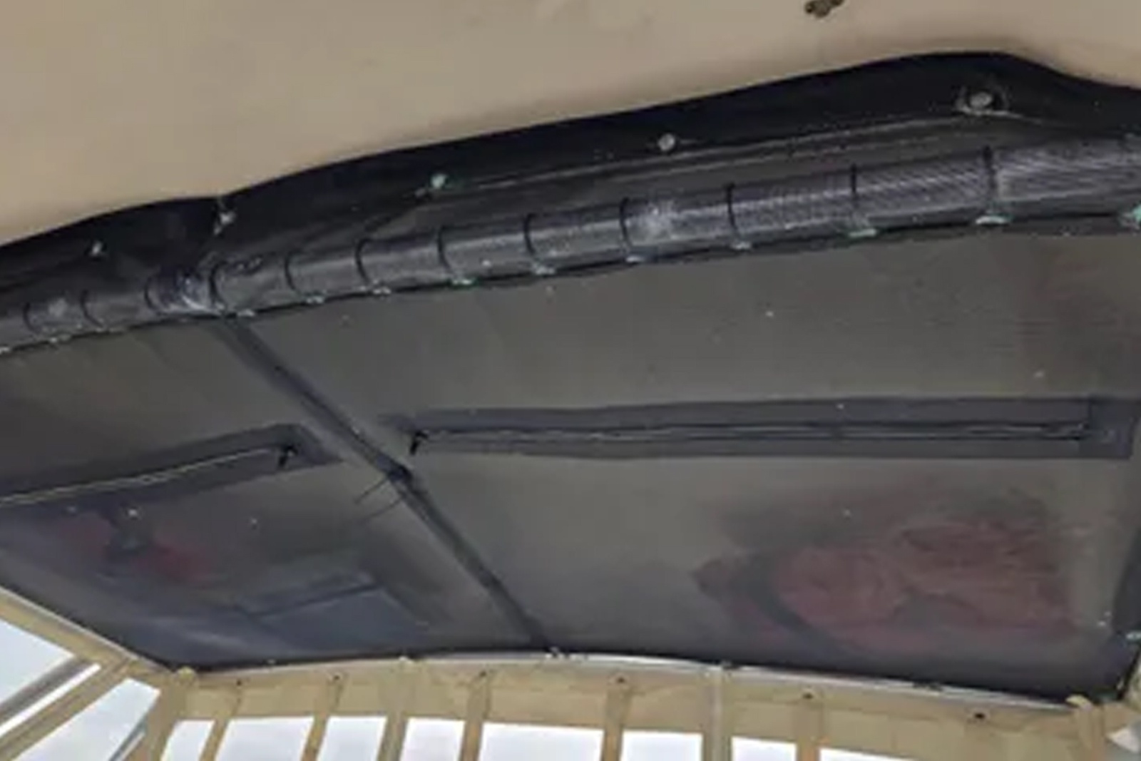 35' 2004 Grady-White Express 330