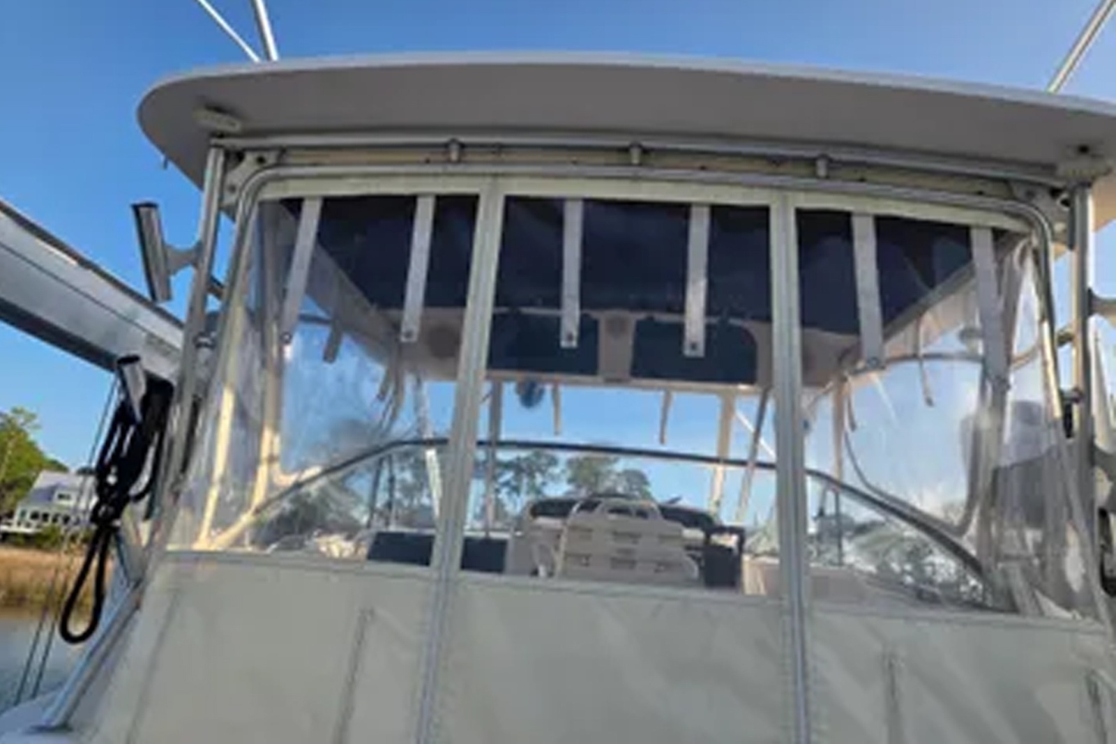 35' 2004 Grady-White Express 330