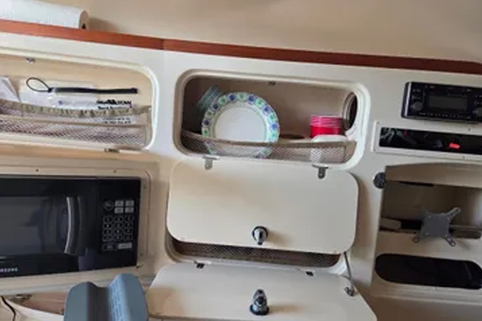 35' 2004 Grady-White Express 330