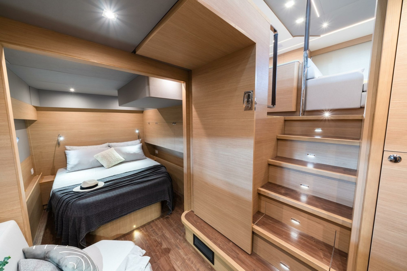 54ft Aquila Yacht For Sale