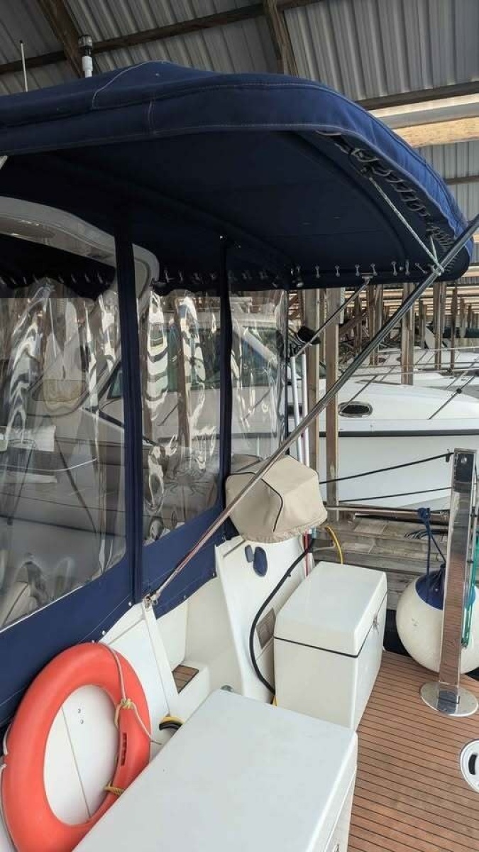 32ft Maxum Yacht For Sale