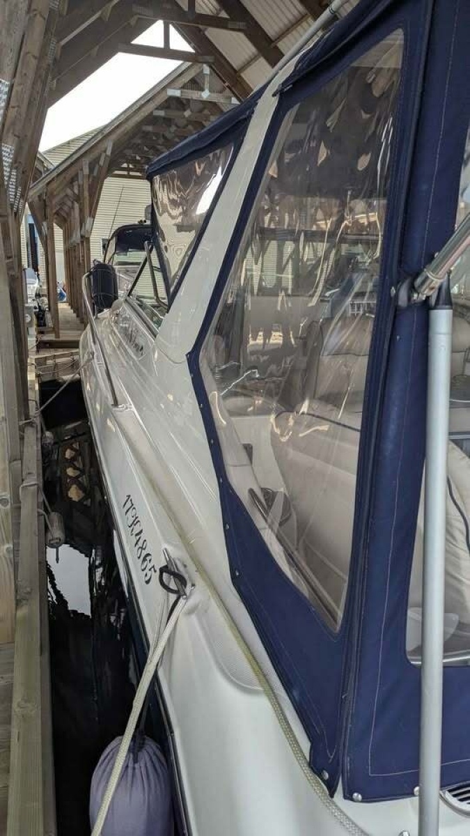 32ft Maxum Yacht For Sale